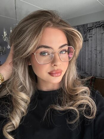 Jill van hoof page 2 image