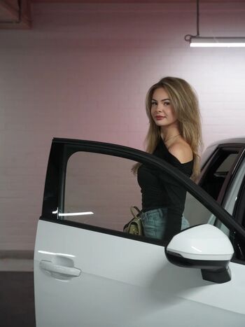 Jill van hoof page 2 image