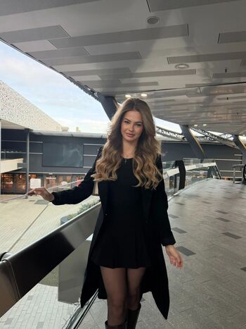 Jill van hoof page 2 image