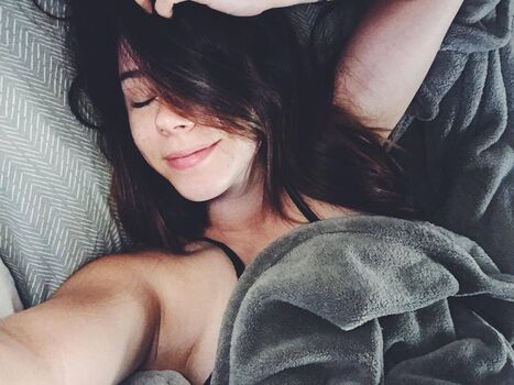 Jillian rose reed image