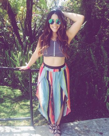 Jillian rose reed image