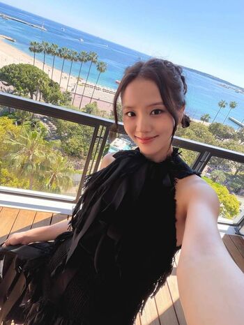Jisoo 1 page 2 image