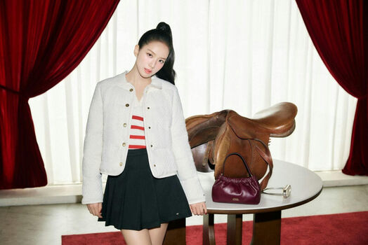 Jisoo 1 image