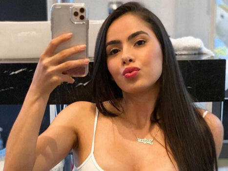 Júlia Juliana Bonde