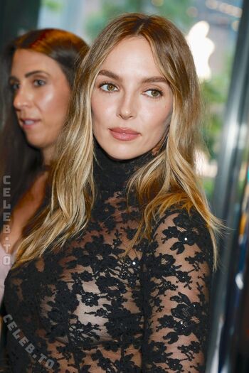 Jodie comer image