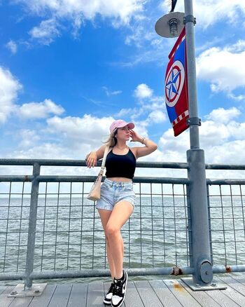 Johana mars page 2 image