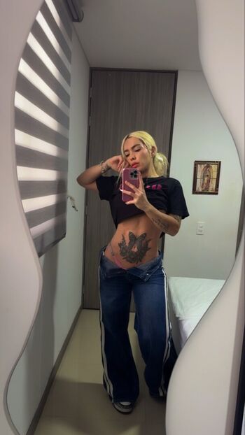 Johanna henao image