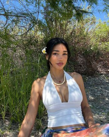 Joleen diaz image