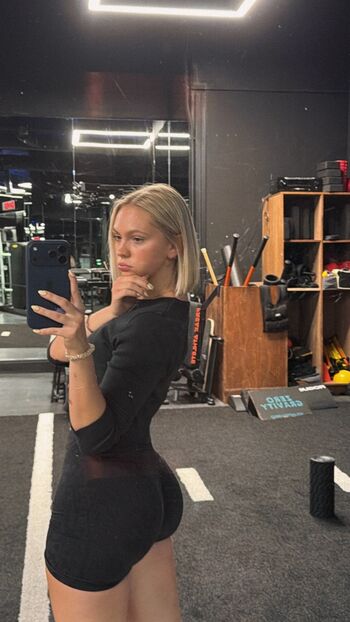 Jordyn jones 1 page 3 image