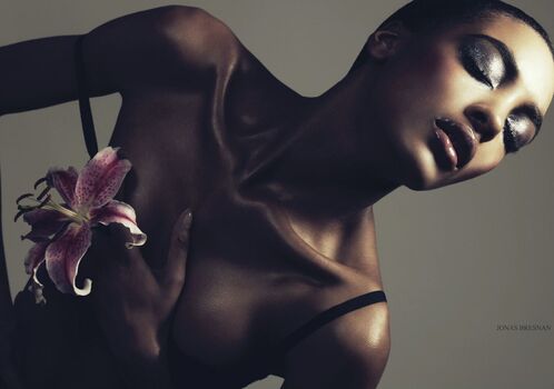 Jourdan dunn image