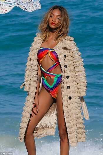 Jourdan dunn image
