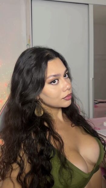 Julia Alvarenga