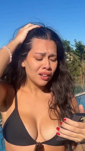 Julia alvarengaa image