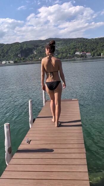 Julia bradbury image