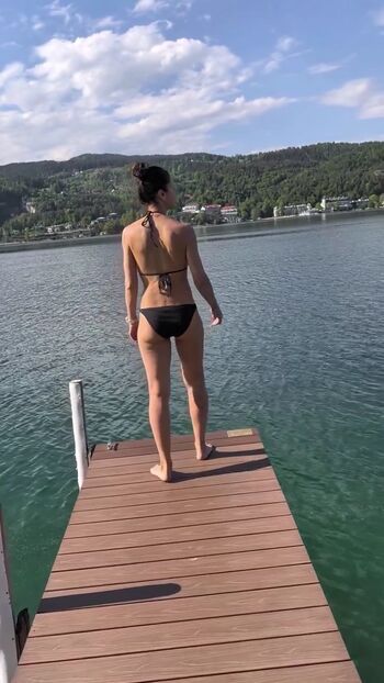 Julia bradbury image