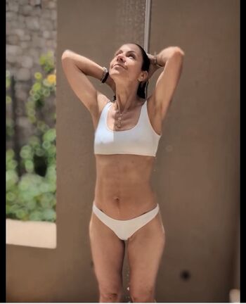Julia bradbury image