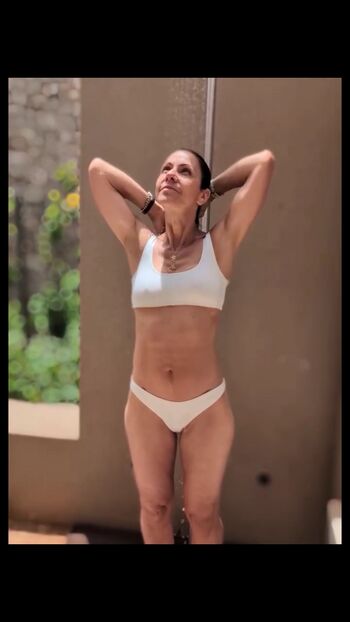 Julia bradbury image