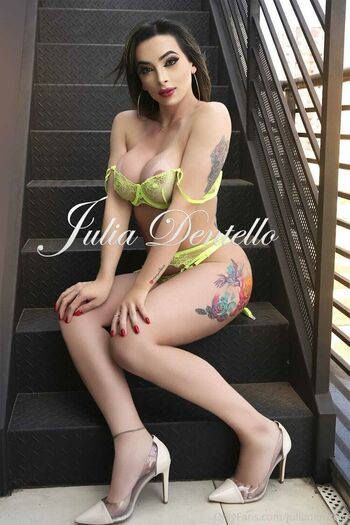 Julia denttelo image