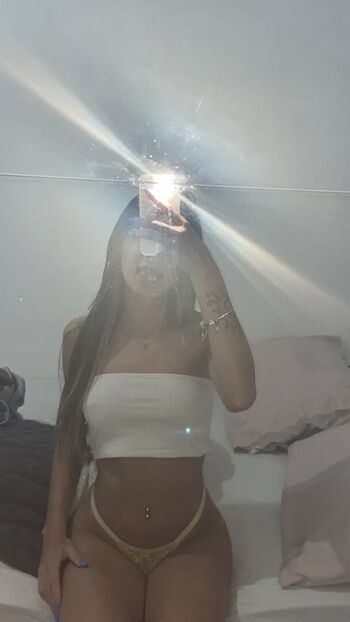 Julia fagundes image