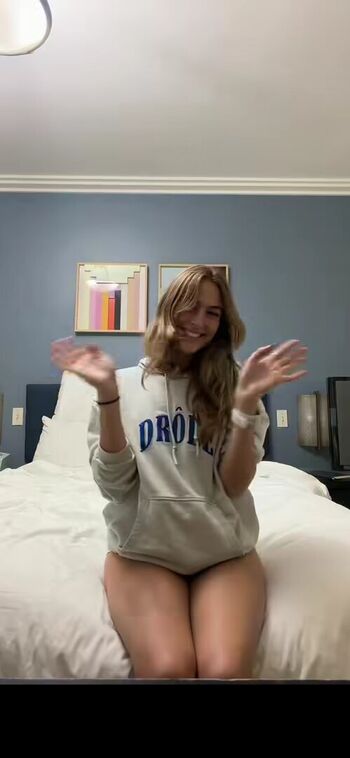Julia nadal image