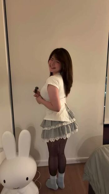Julia nakamura image