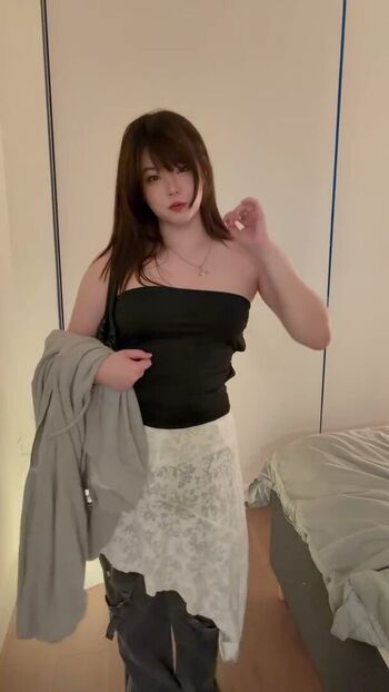 Julia nakamura image