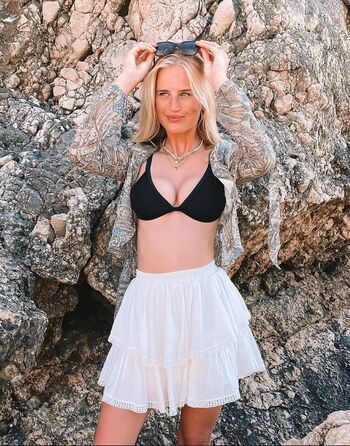 Julia schacht image