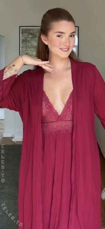 Julia schulze image
