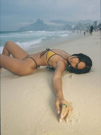 Juliana nalu image