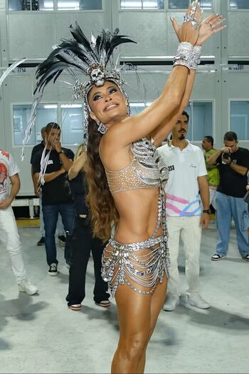 Juliana paes page 4 image