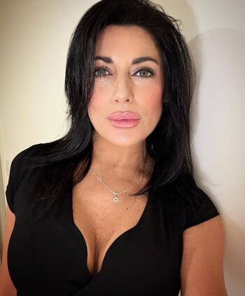 Juliana santillan image
