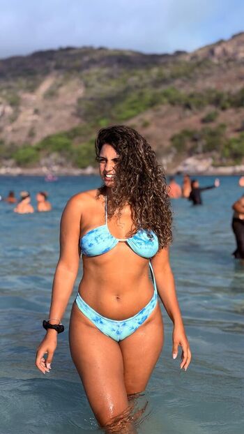 Julie Santos