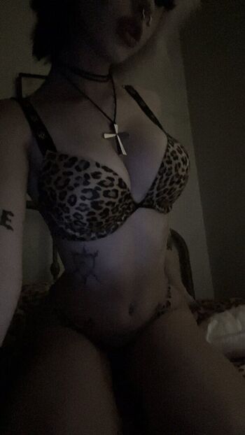 Juliesanerr image