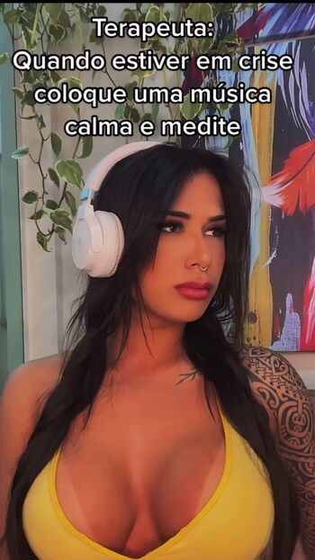 Jully oliveira page 4 image