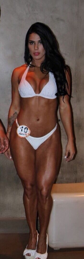 Jully oliveira page 2 image