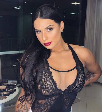 Jully oliveira page 2 image