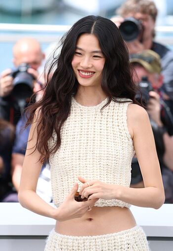Jung ho yeon image
