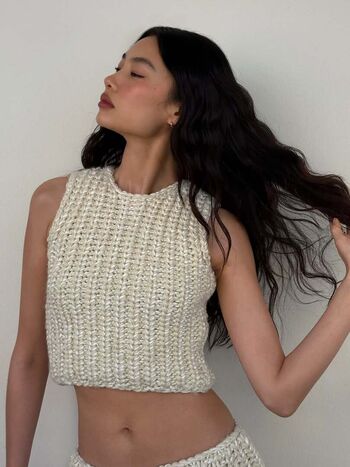 Jung ho yeon image