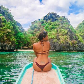 Justine reine marie 1 image