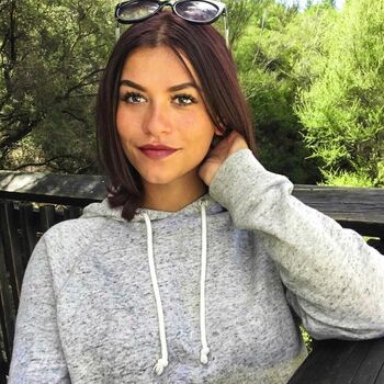 Justine reine marie 1 image