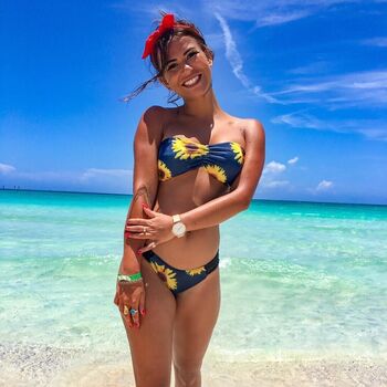 Justine reine marie 1 image