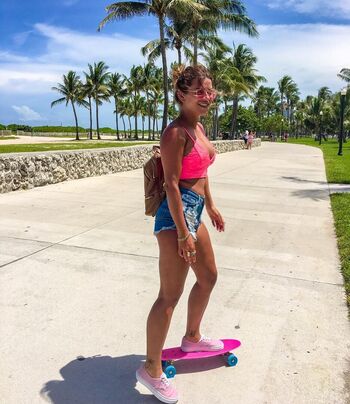 Justine reine marie 1 image