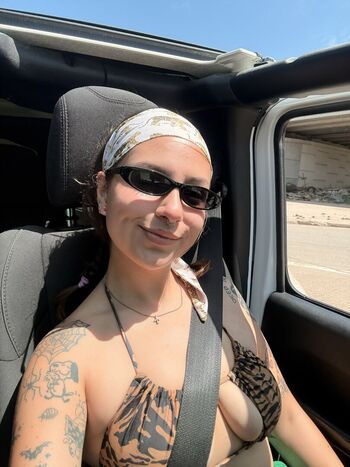 Justsumsexygirl image