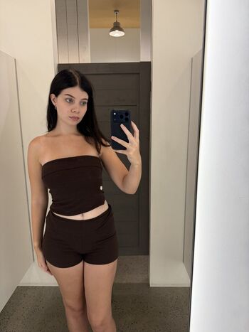 Kailaisnotfamous 1 image