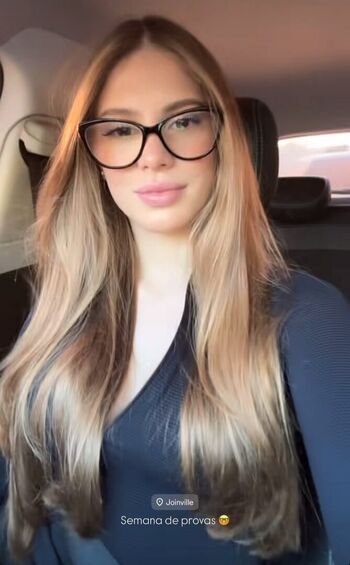 Kamila borges image
