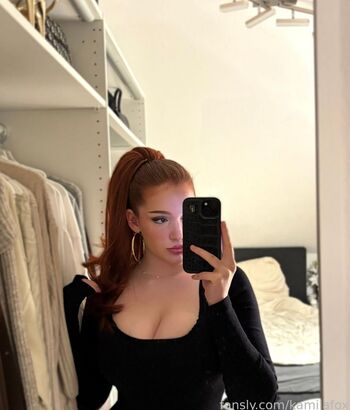 Kamilafox image