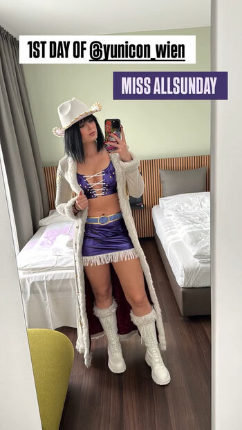 Kaminari cosplay image