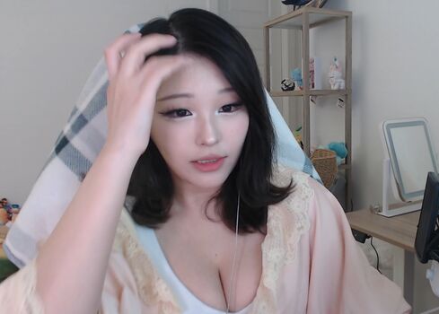 Kang hee yoon page 2 image