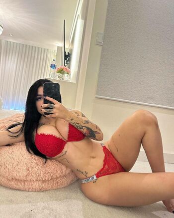 Karely ruiz 1 image