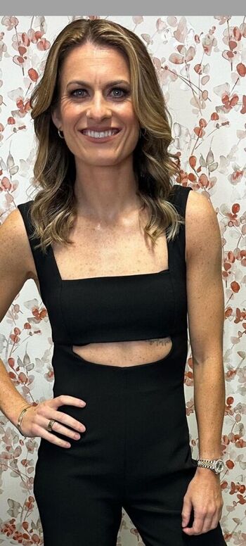 Karen carney ex footballer image